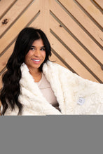 Load image into Gallery viewer, Ivory dynasty