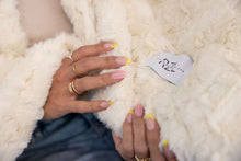 Load image into Gallery viewer, Ivory dynasty