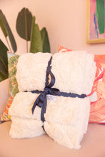 Load image into Gallery viewer, Ivory dynasty