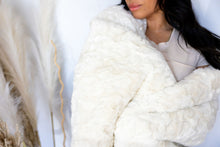 Load image into Gallery viewer, Ivory dynasty