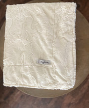 Load image into Gallery viewer, Classic collection