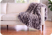 Load image into Gallery viewer, Sugarplum milan
